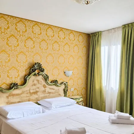 Hotel Canal