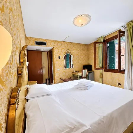 Canal Hotel Veneza