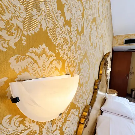 Hotel Canal