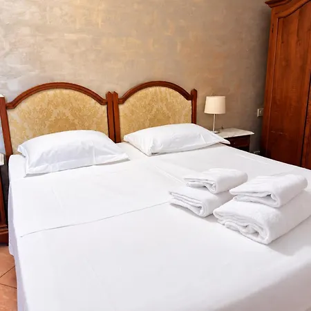 Hotel Canal *